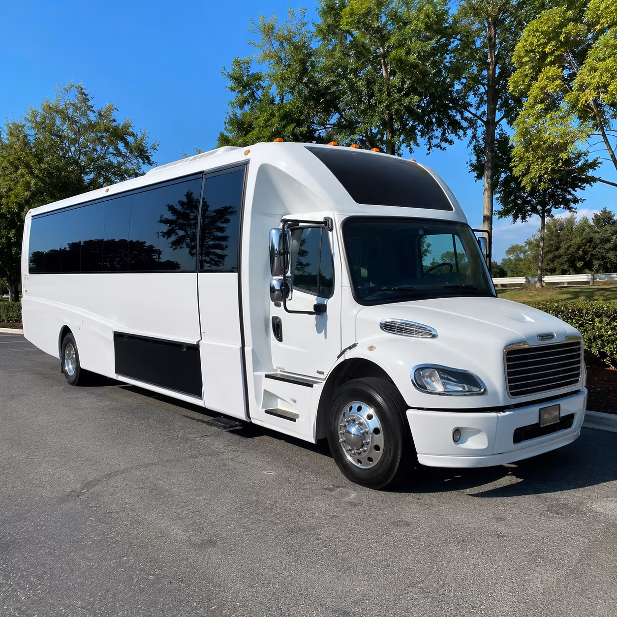 28 Passenger Party Bus Exterior