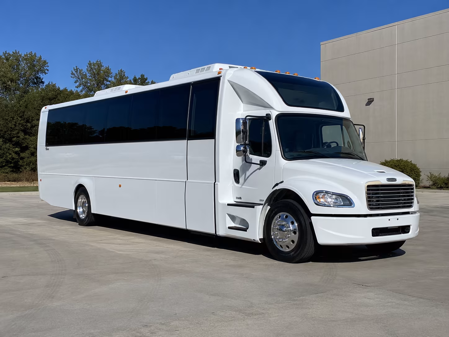 Hemet Birthday, Sweet 16, & Quinceañera Party Bus Rentals