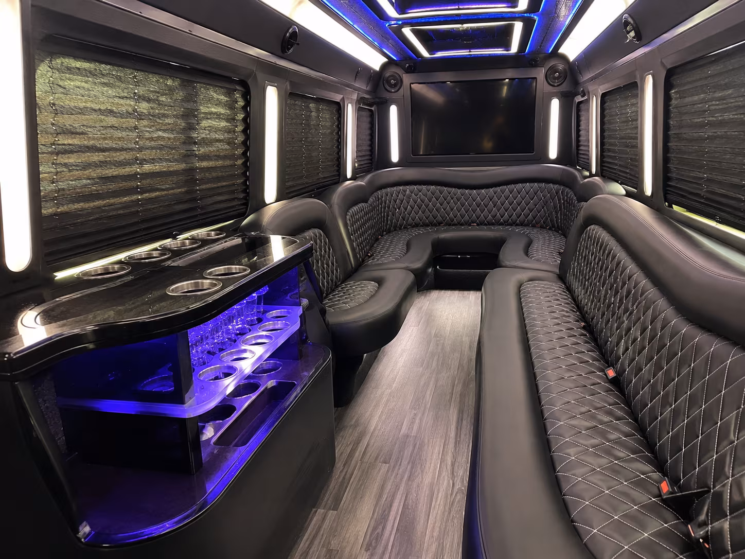 Lake Elsinore Birthday, Sweet 16, & Quinceañera Party Bus Rentals