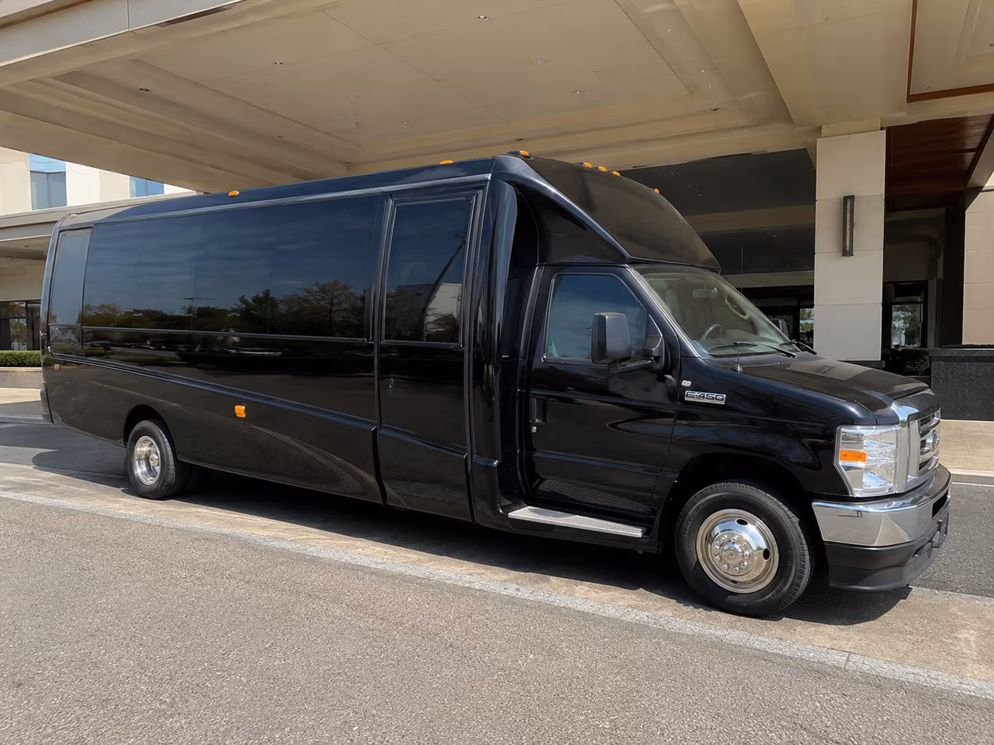 Lake Elsinore Homecoming & Prom Party Bus Rentals