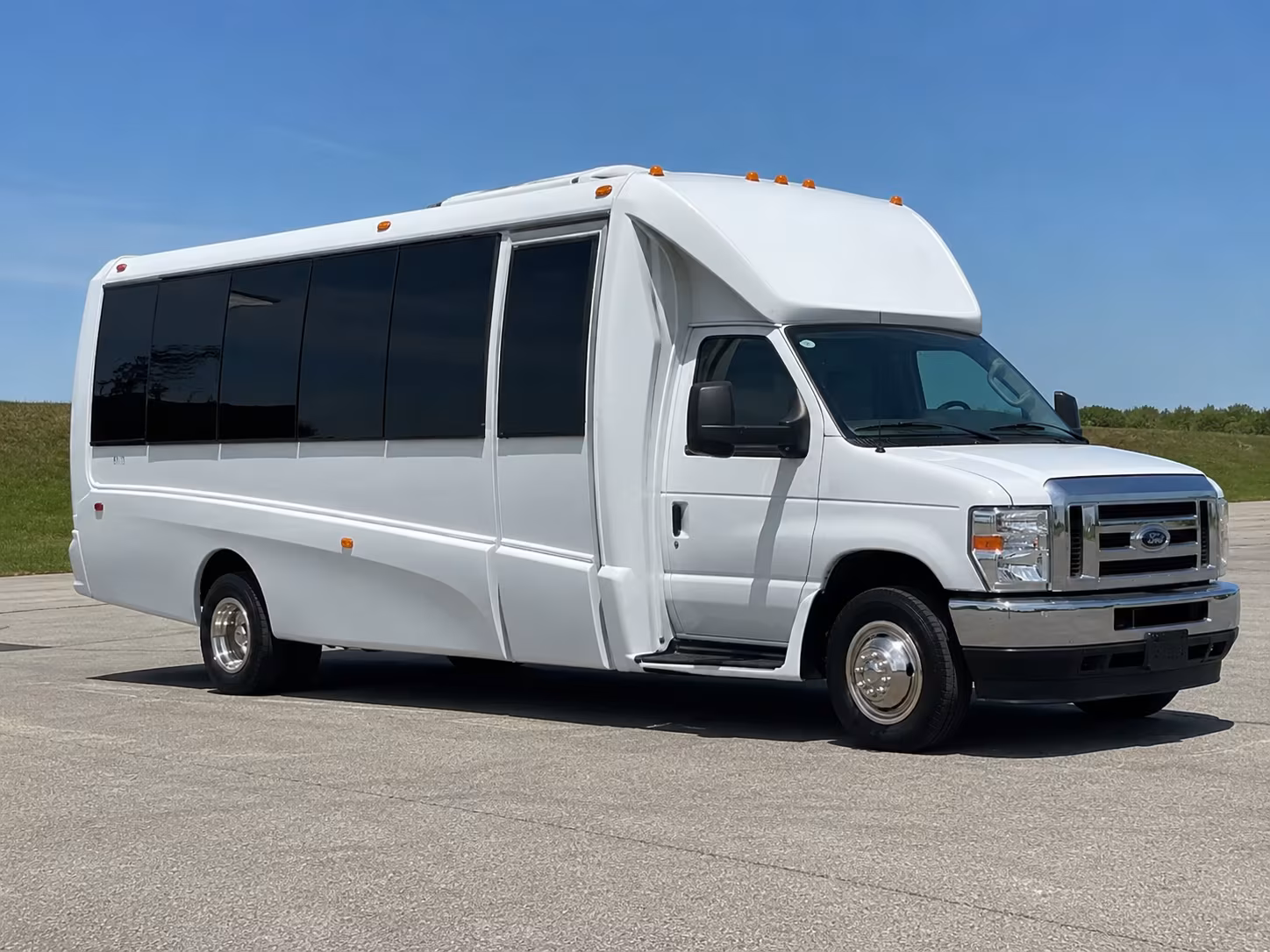 Murrieta Birthday, Sweet 16, & Quinceañera Party Bus Rentals