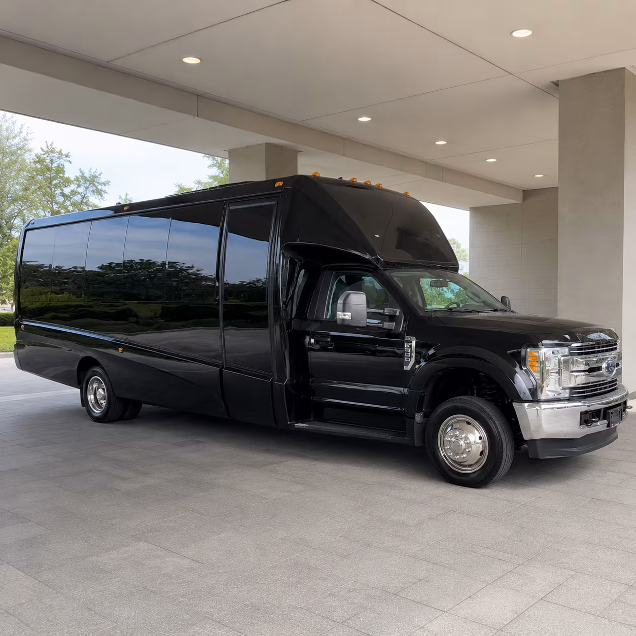 Murrieta Birthday, Sweet 16, & Quinceañera Transportation party bus exterior