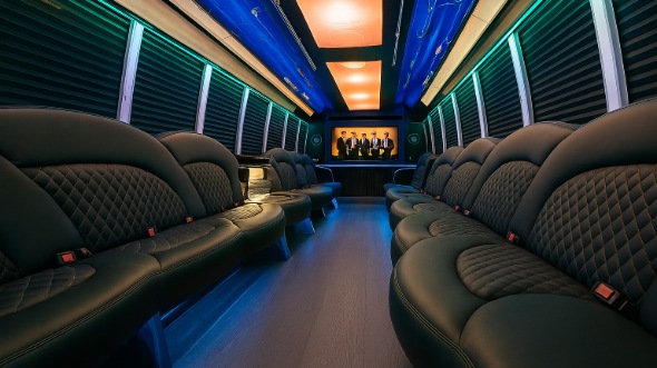 pomona 20 passenger party bus